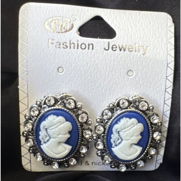 Classic Cameo CZ Blue Cream Silver Tone Oval Earrings NEW W Gift Bag - Picture 2 of 9